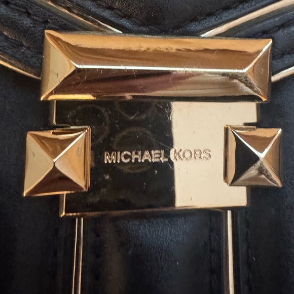 Micheal Kors Whitney striped quilted satchel bag - without cross body strap - Picture 2 of 11